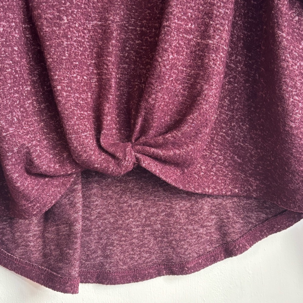SO Women's Burgundy Long Sleeve Knotted Top - Picture 4 of 6